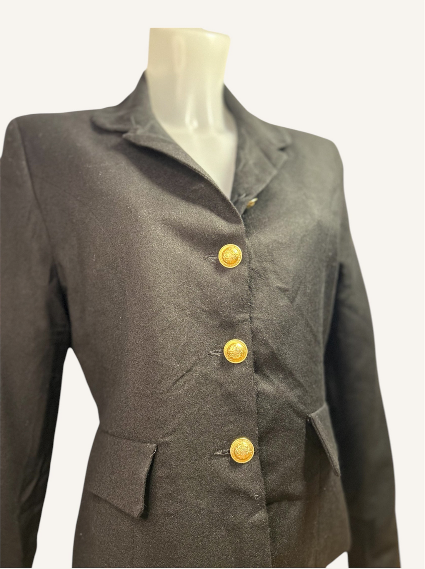 BLAZER COURT À BOUTONS DORÉS - VINCI CLOTHIERS