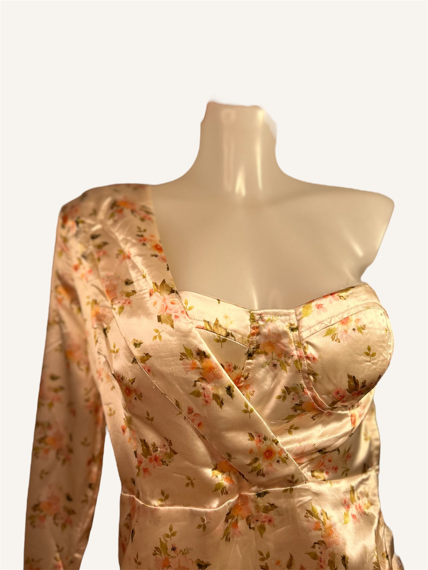 ROBE EFFET SATINÉ - PRETTY LITTLE THING