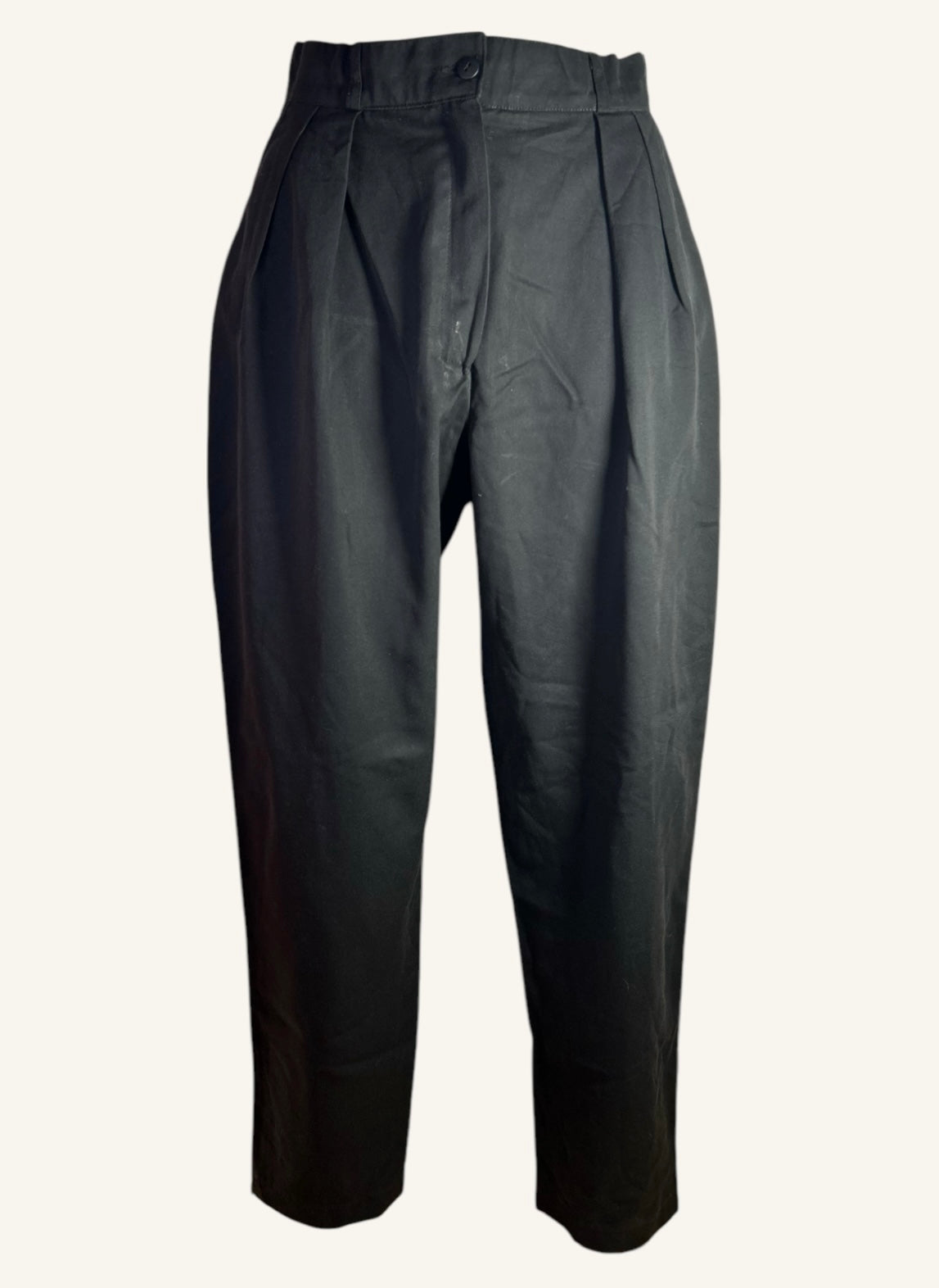 PANTALON AVEC COUTURES