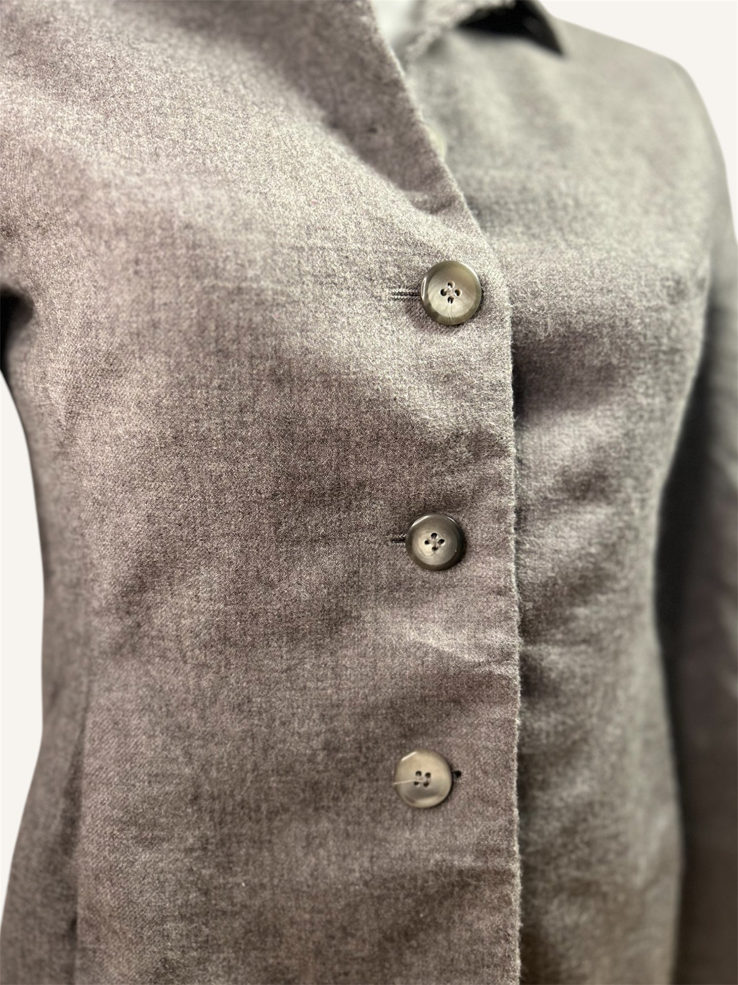 BLAZER COURT AVEC COL À REVERS - PETITE SOPHISTICATE